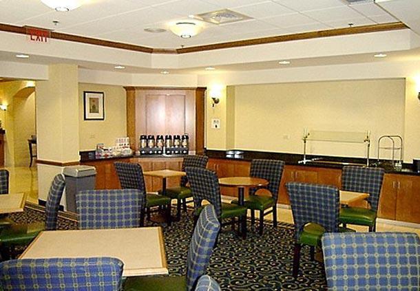 Springhill Suites By Marriott Newark International Airport Restaurant photo