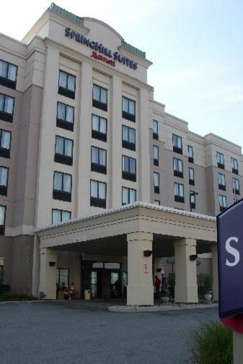 Springhill Suites By Marriott Newark International Airport Exterior photo